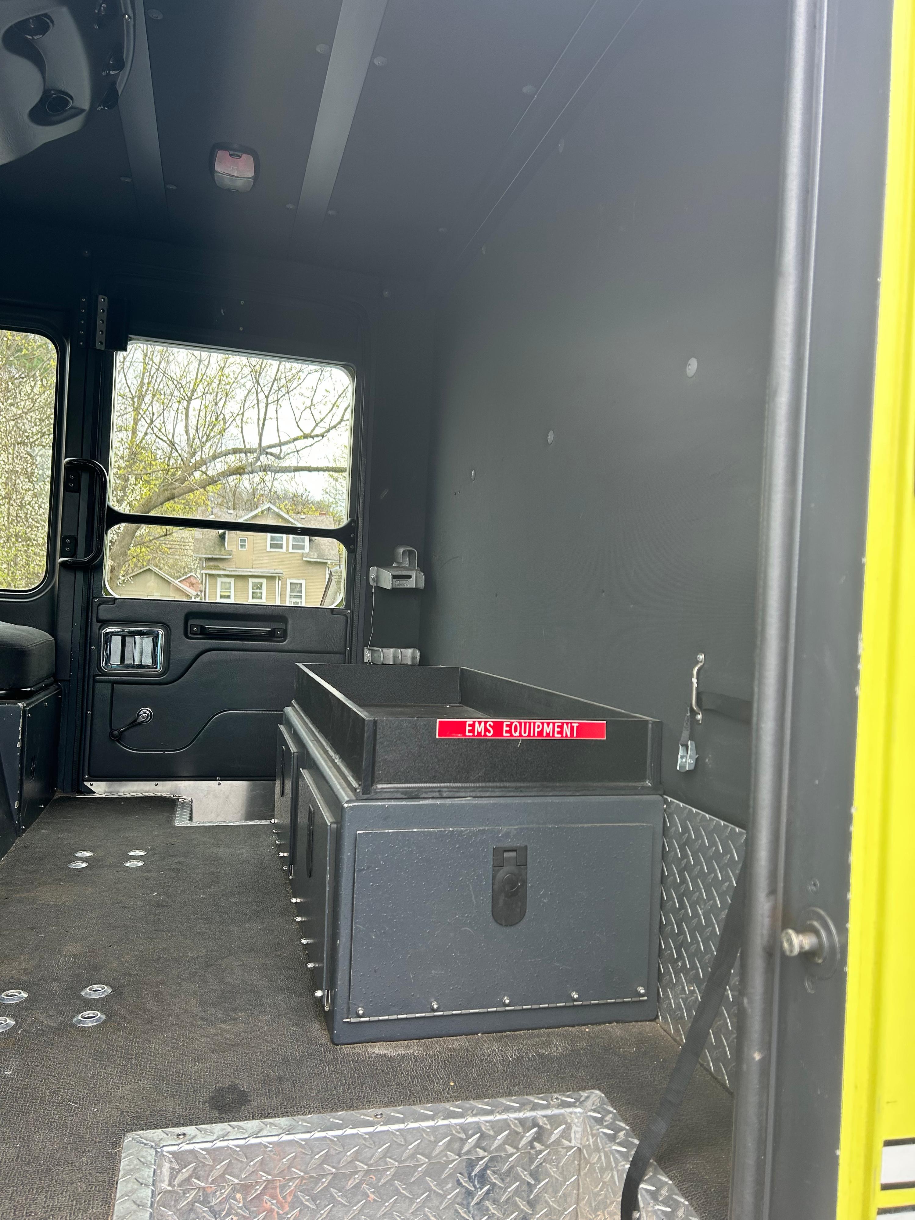 2005 KME Predator Pumper - image 18