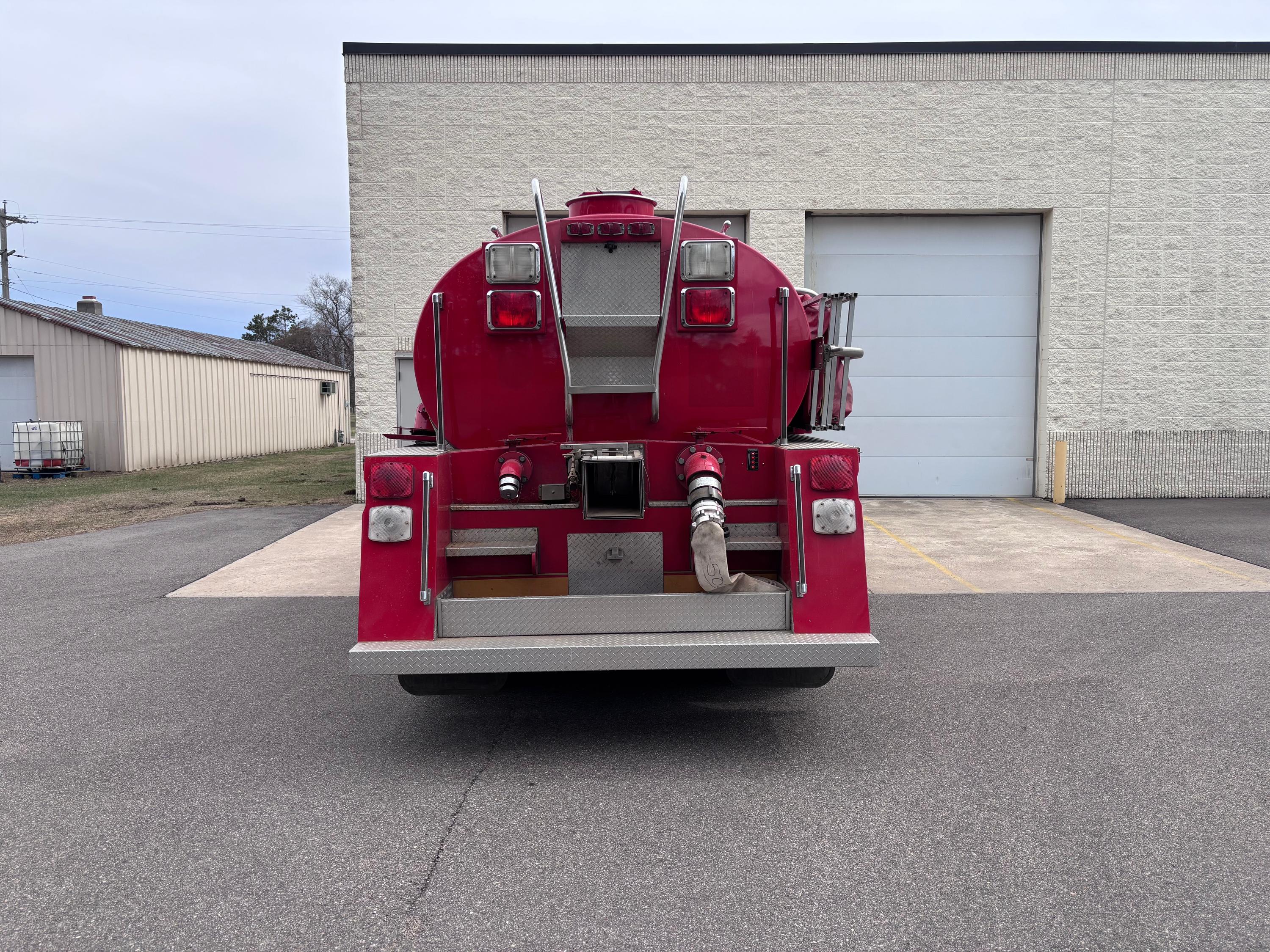 1993 Freightliner FL80 Tanker - image 4