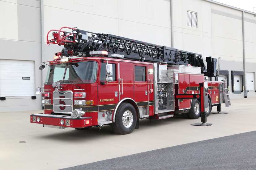 2020 Pierce Arrow XT 107' Quint — photo 3
