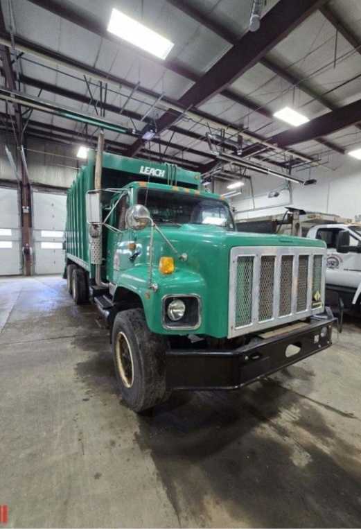 1998 International Leach Rear Loader