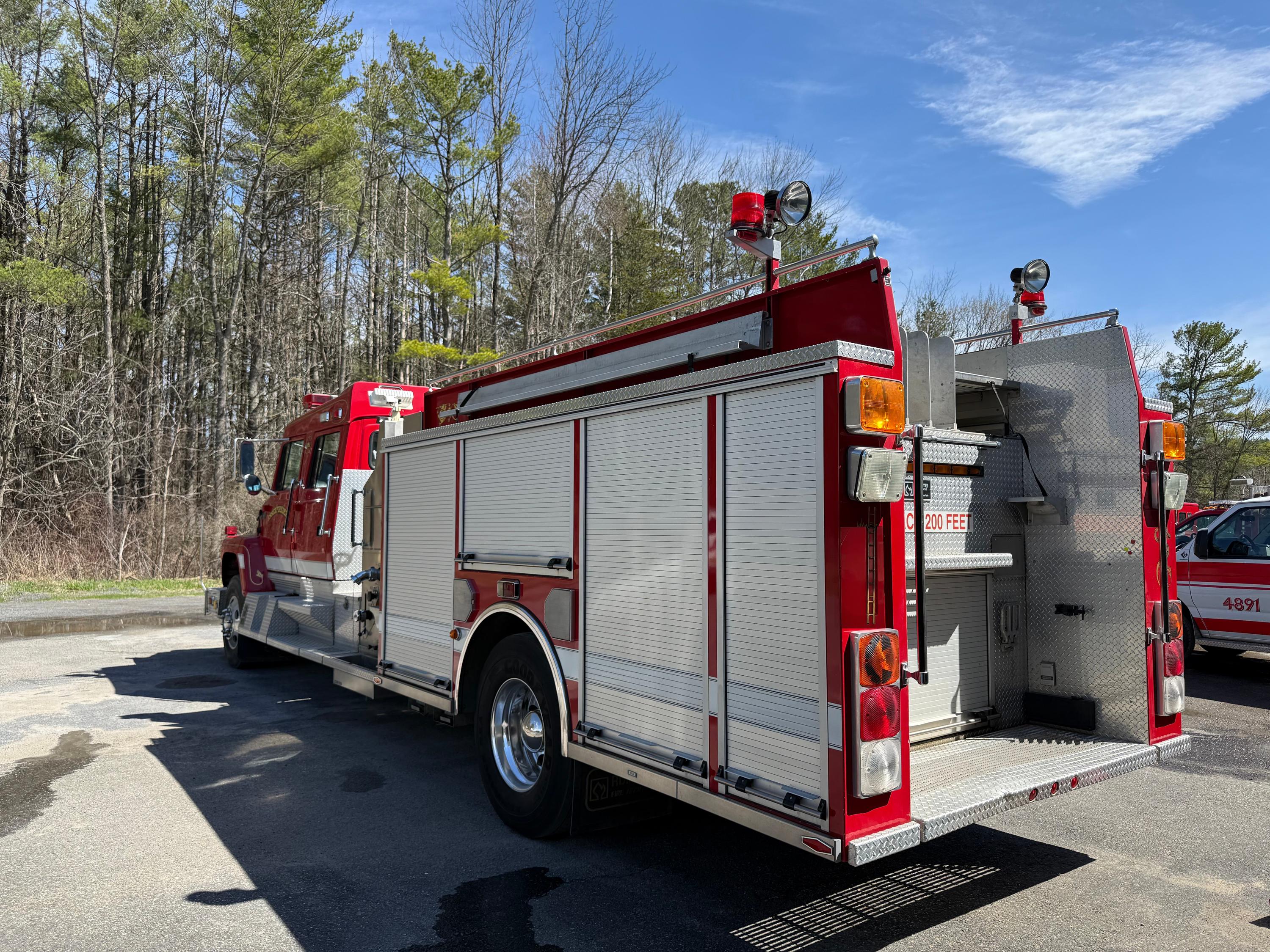 1996 Ford L8000 Pumper - image 11
