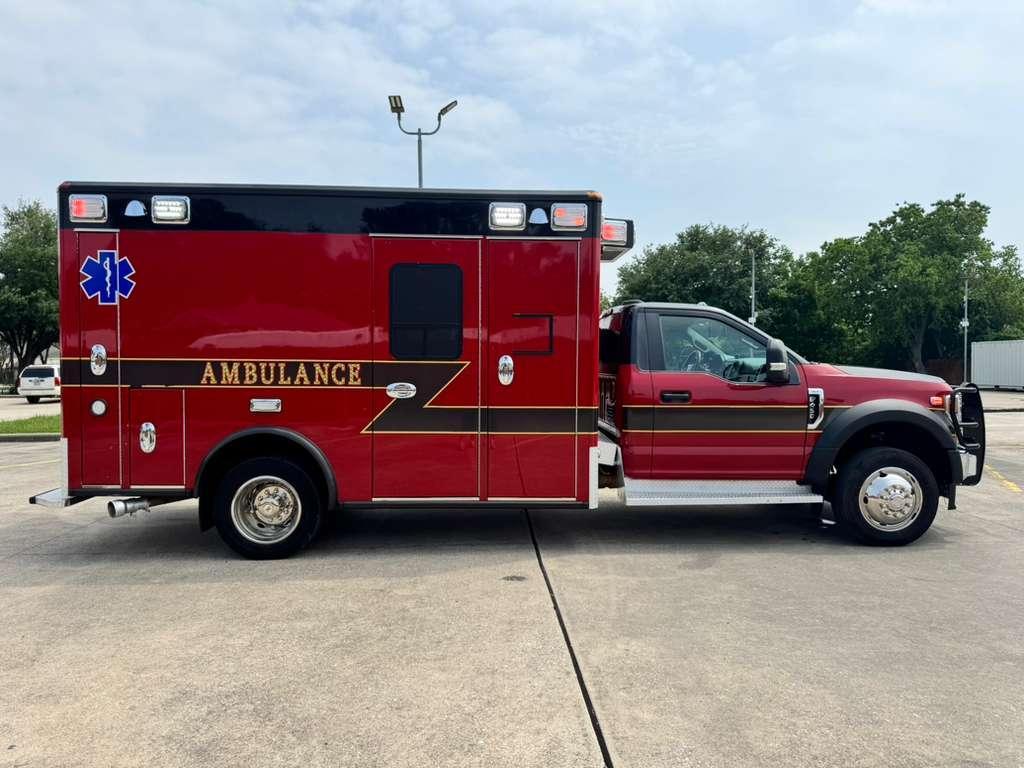2020 Ford Type I Ambulance - image 5