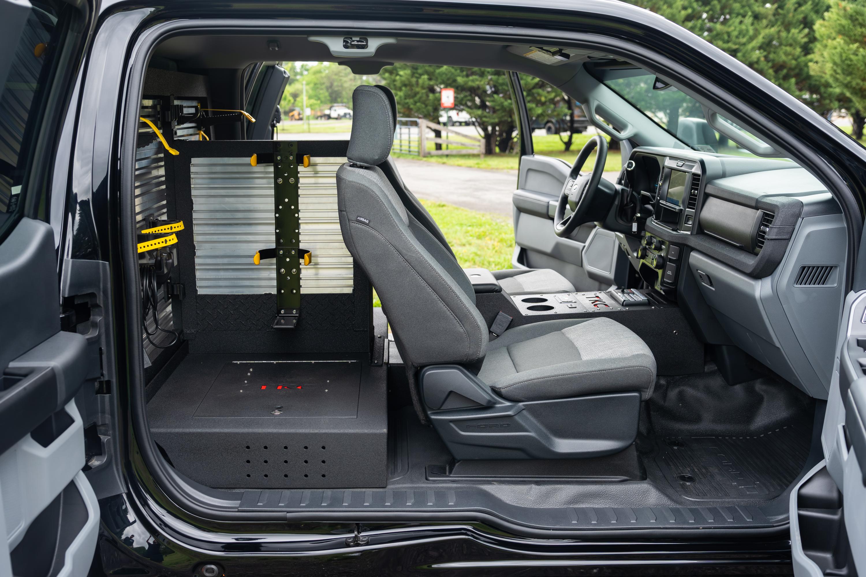 2025 Ford F350 4x4 Quick Attack - image 45