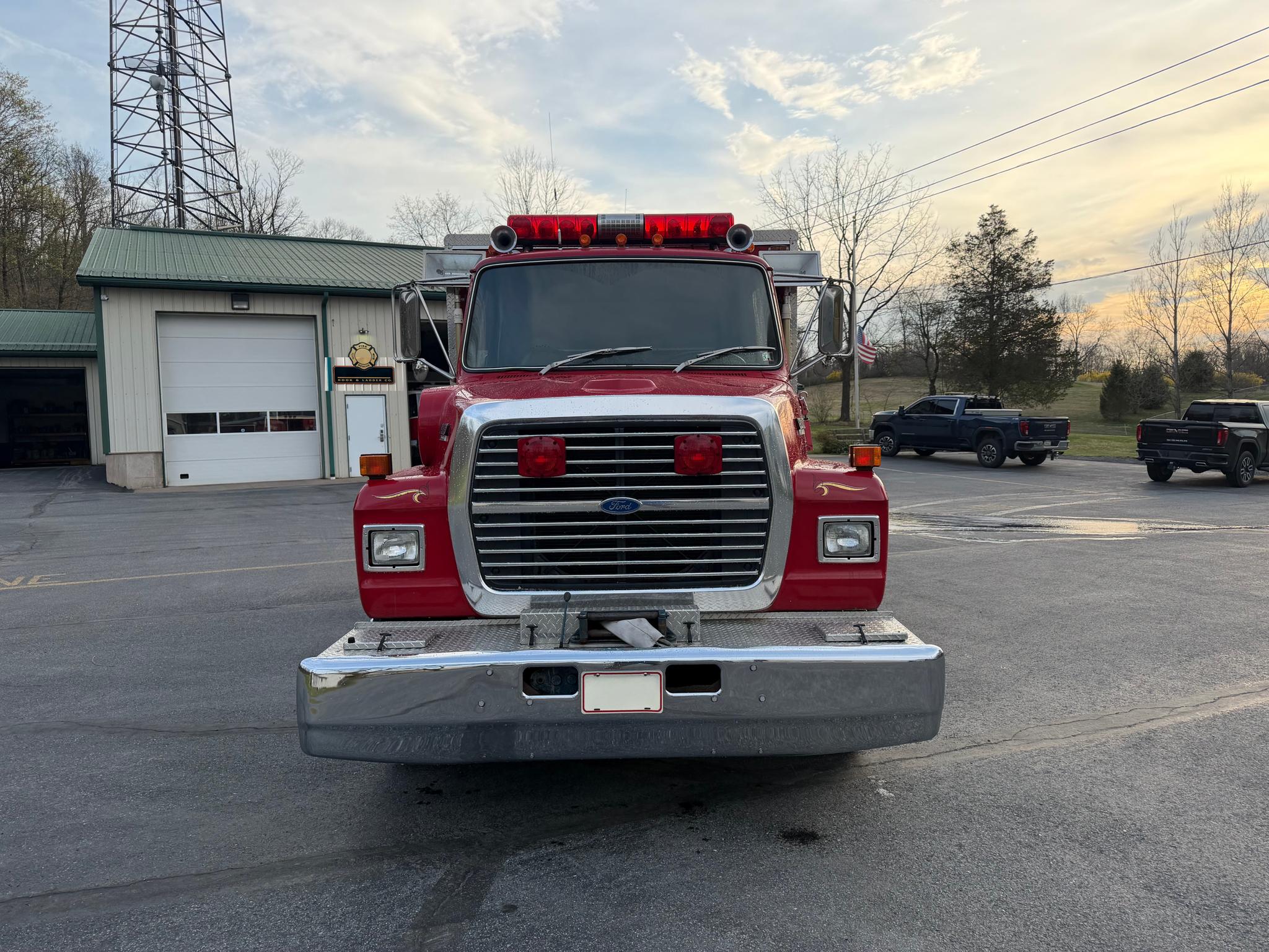 1987 Saulsbury Ford Light Rescue - image 2