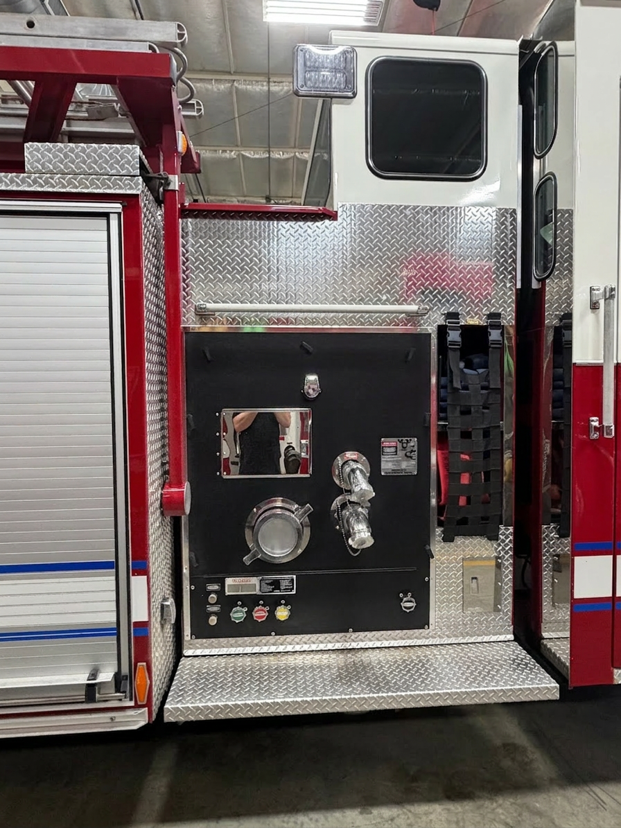 2006 Pierce Contender Pumper - image 12