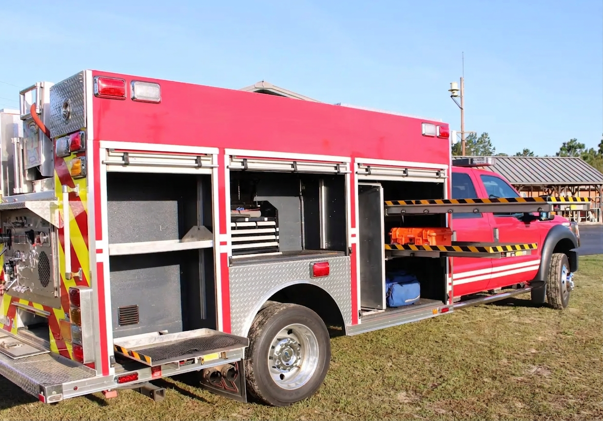 2015 Rosenbauer Ford 4x4 Light Rescue - image 4