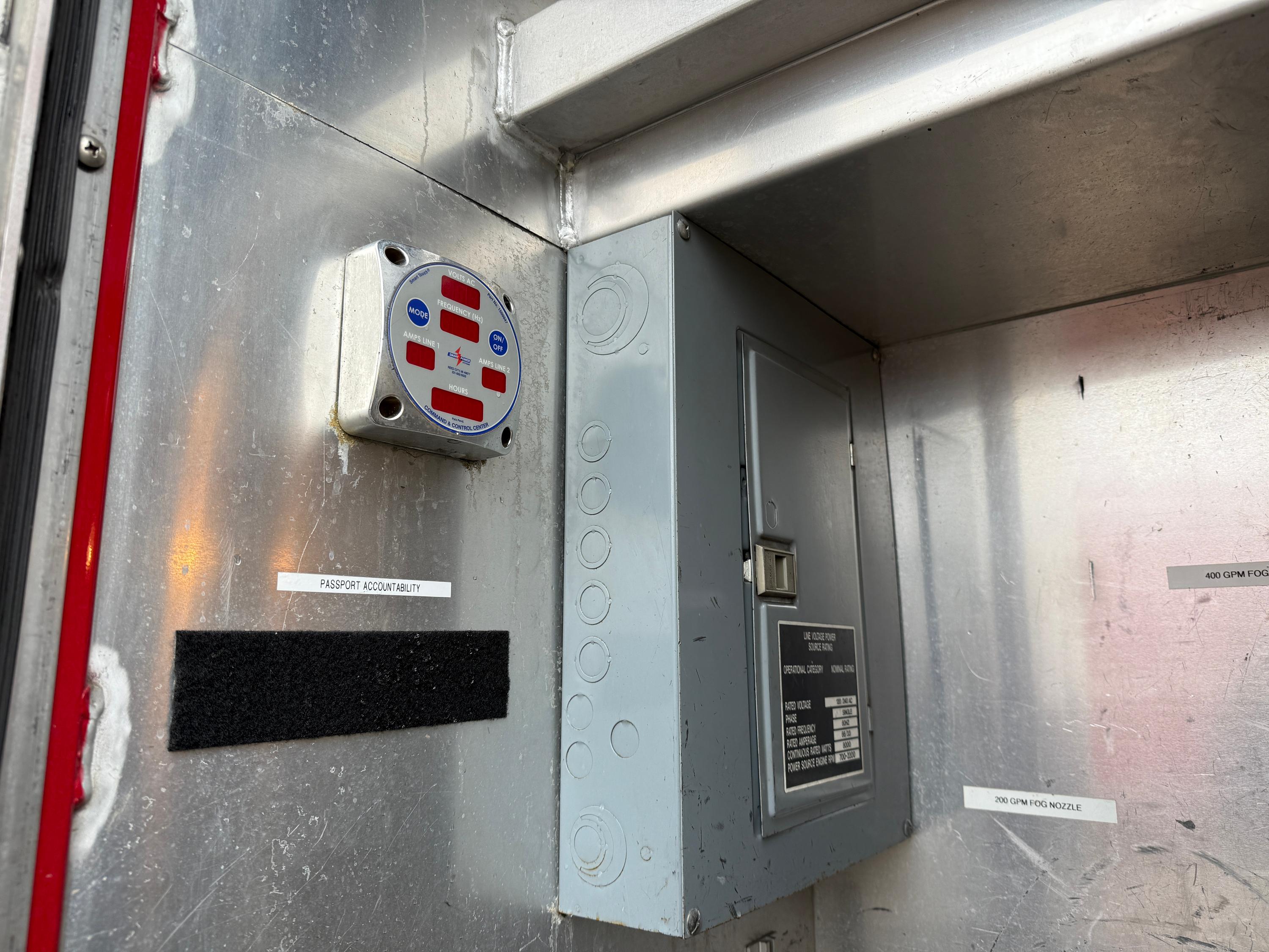2005 E-One Pumper - image 9