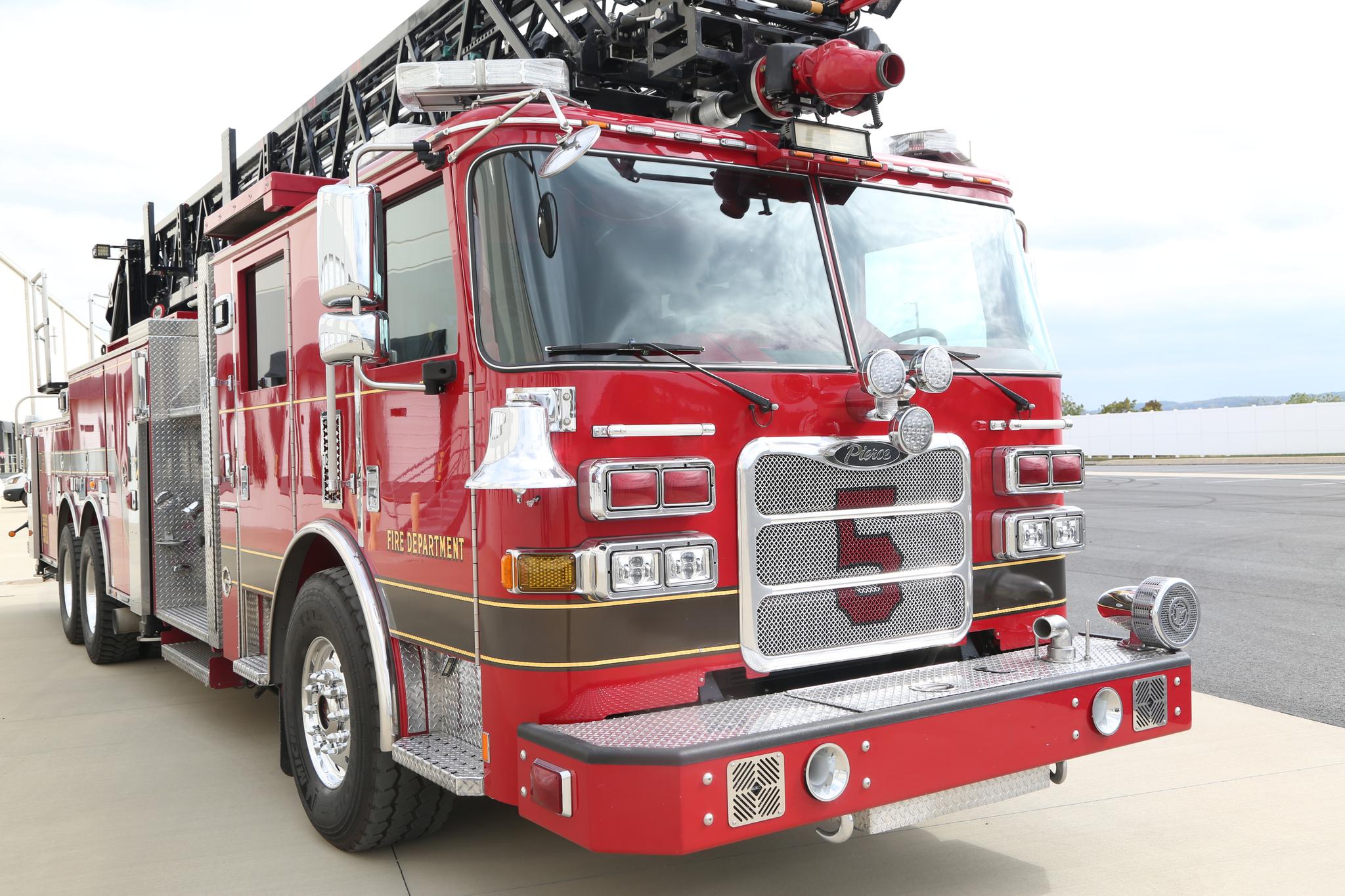 2020 Pierce Arrow XT 107' Quint - image 5