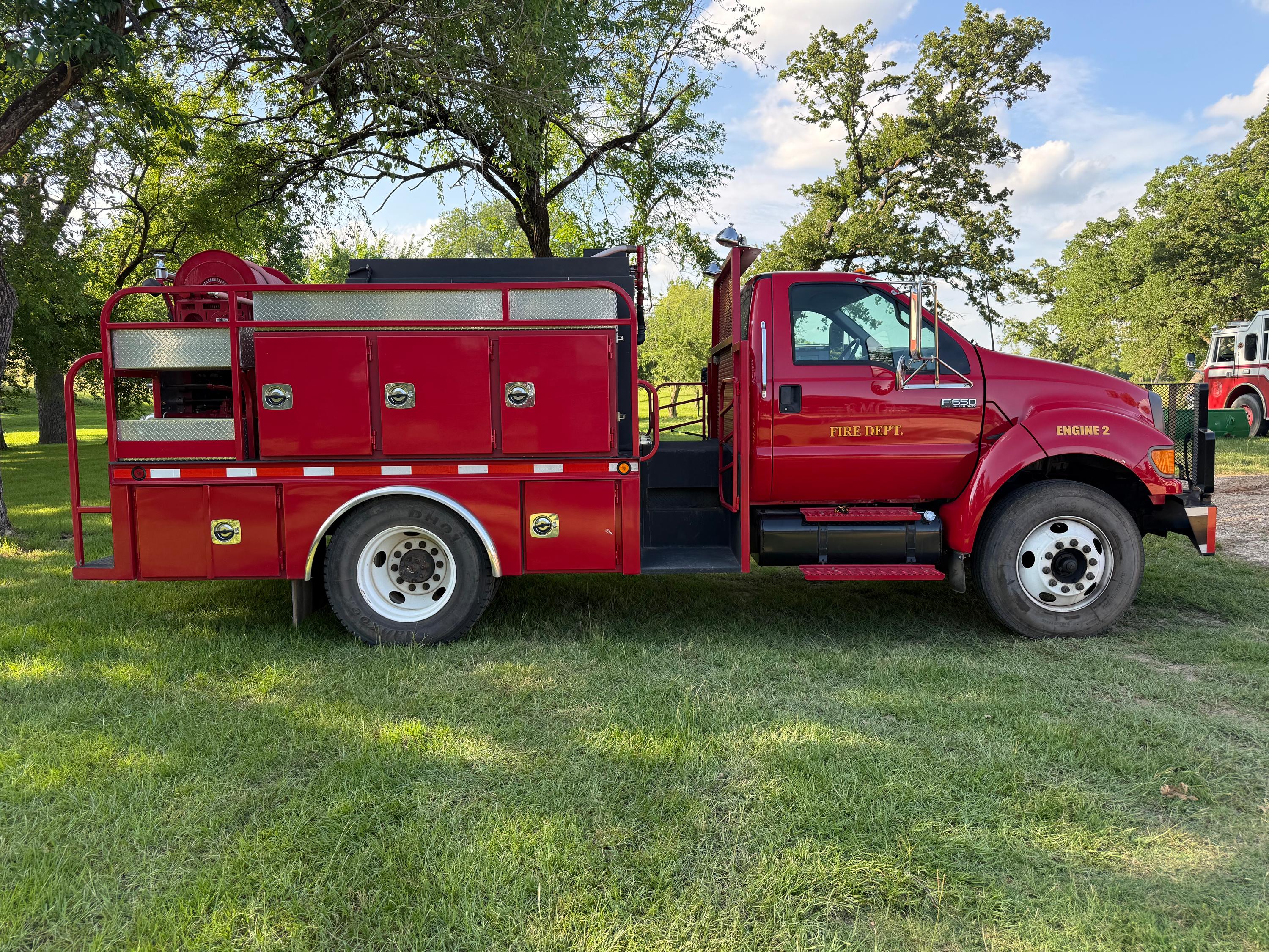2004 Ford Brush Truck - image 3