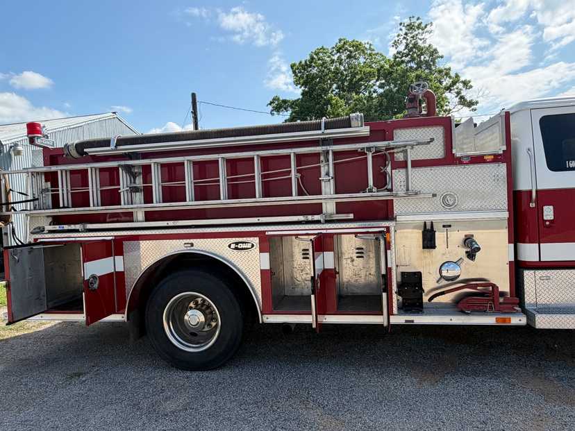 1992 E-One International Pumper Tanker — photo 6