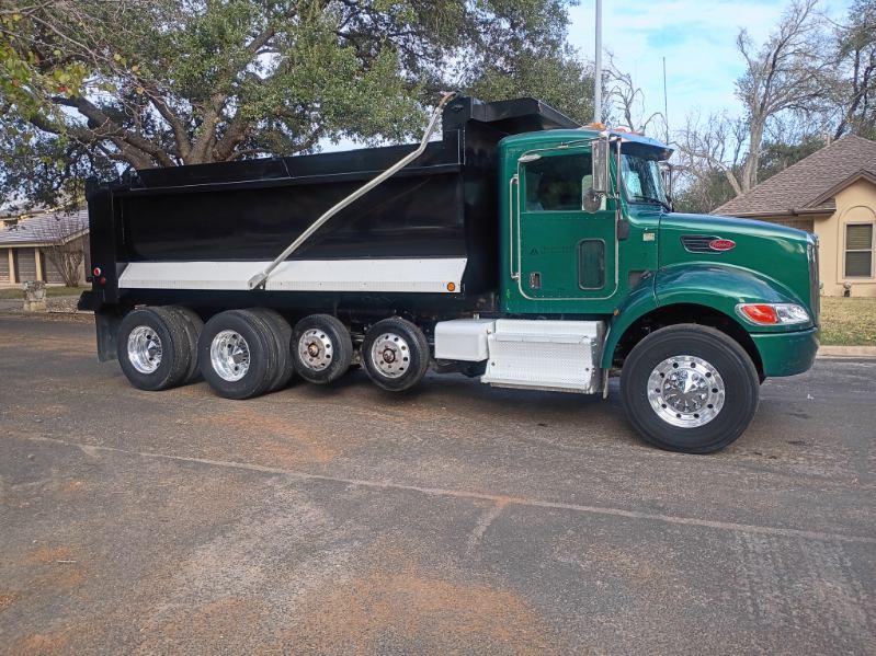 2015 Peterbilt 348 Dump Truck - image 7
