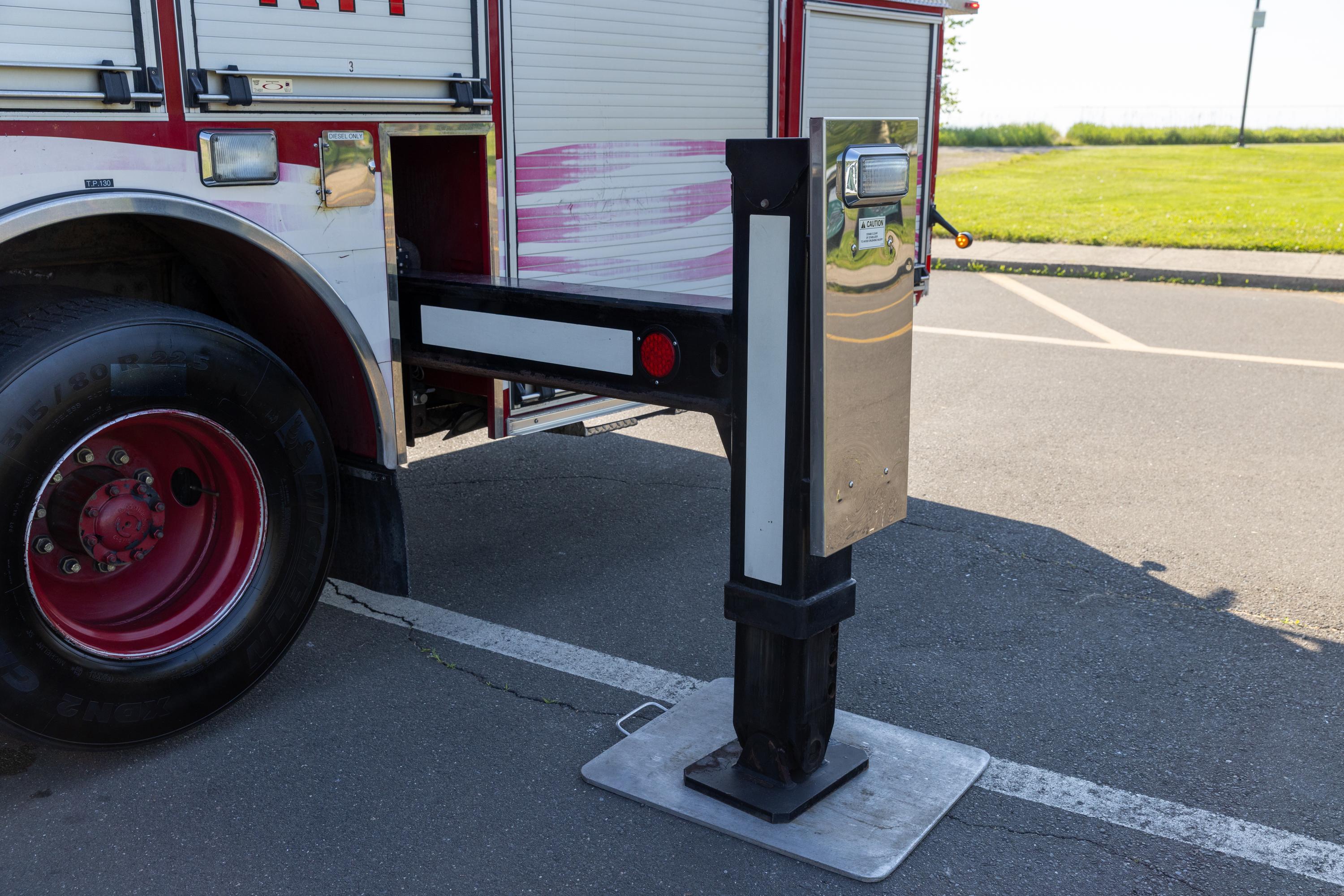 2003 Pierce TL100 100' Quint - image 74
