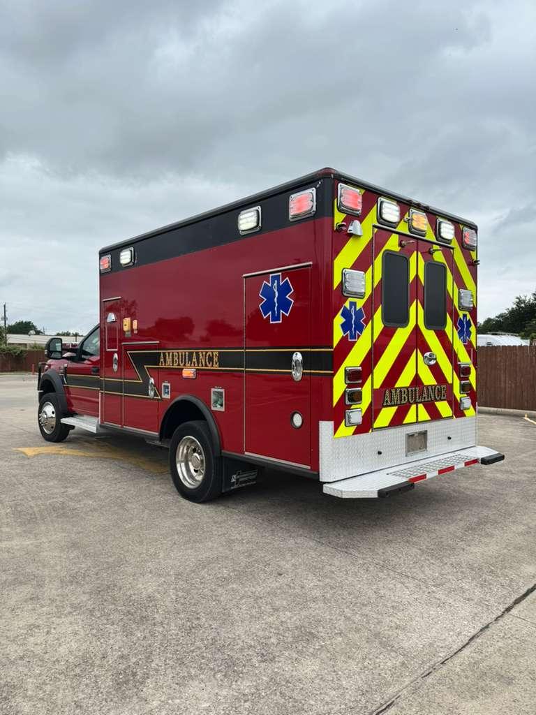 2019 Ford Type I Ambulance - image 3