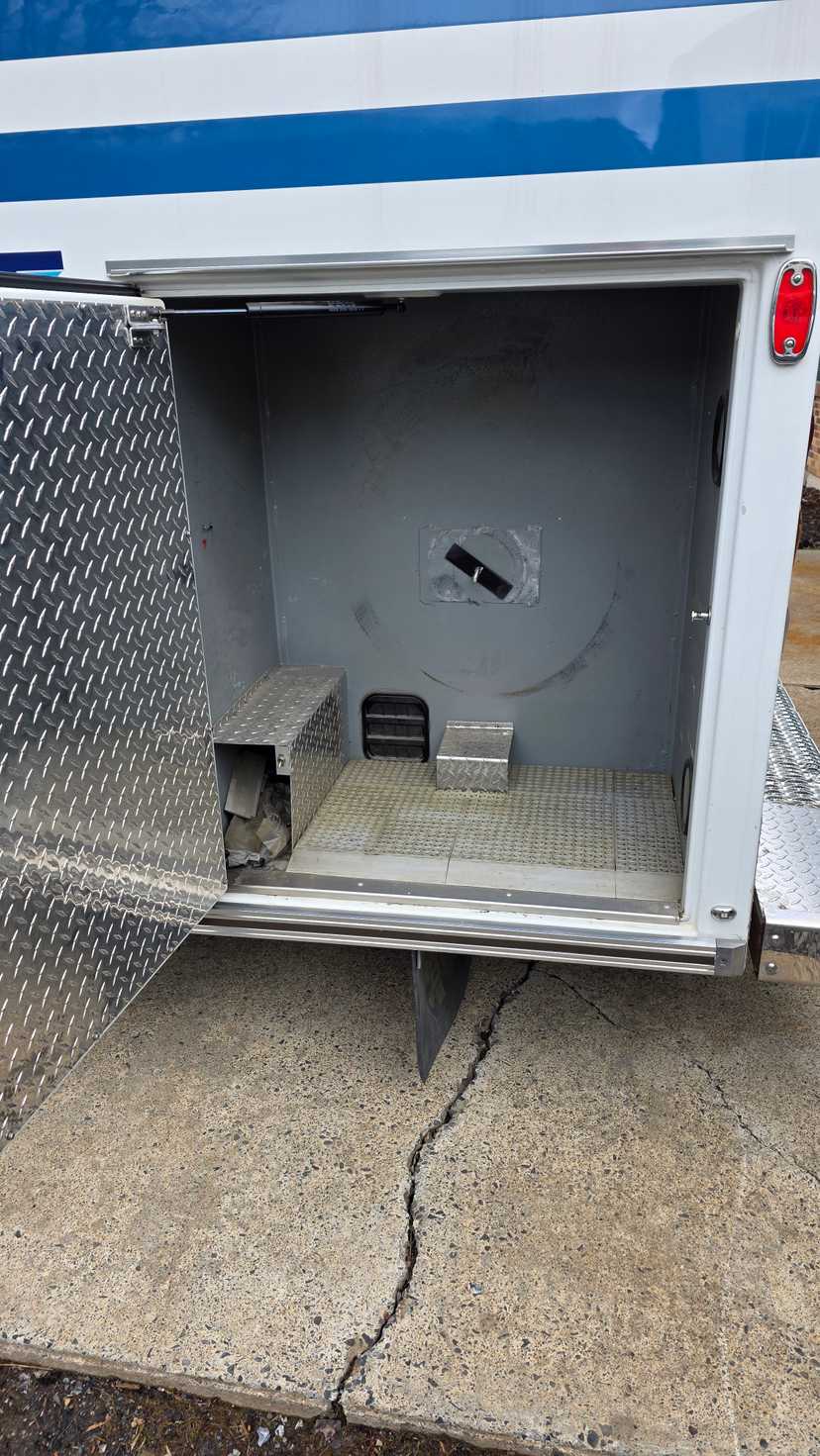 2008 Braun Ford Type III Ambulance — photo 7