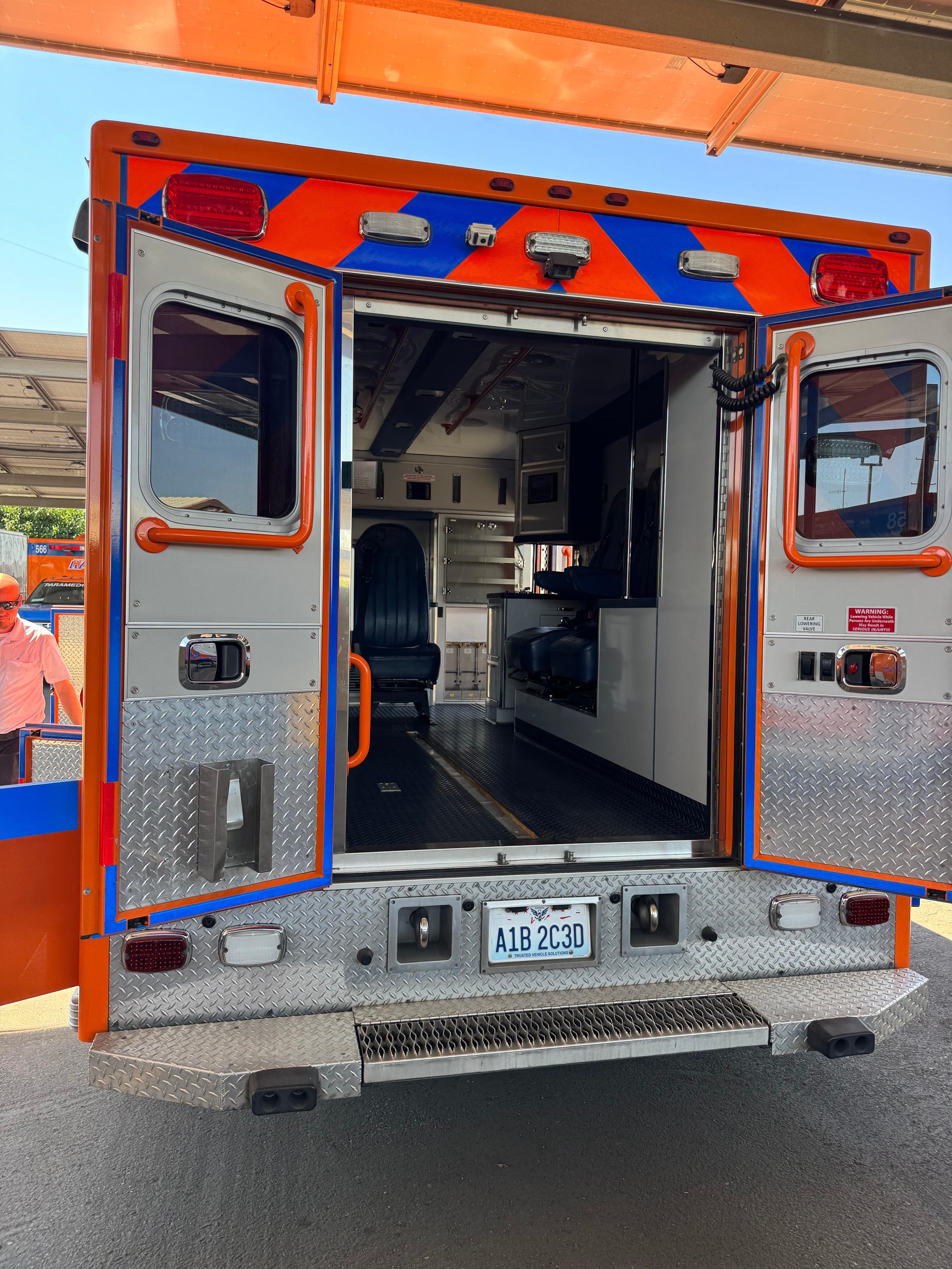 2016 International Type I Ambulance - image 14