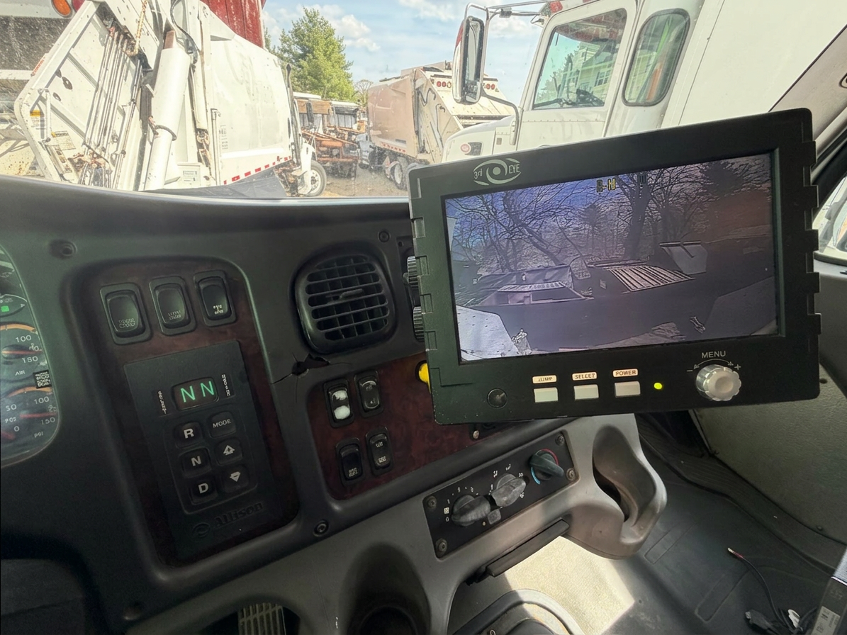 2020 Freightliner New Way Rear Loader - image 12