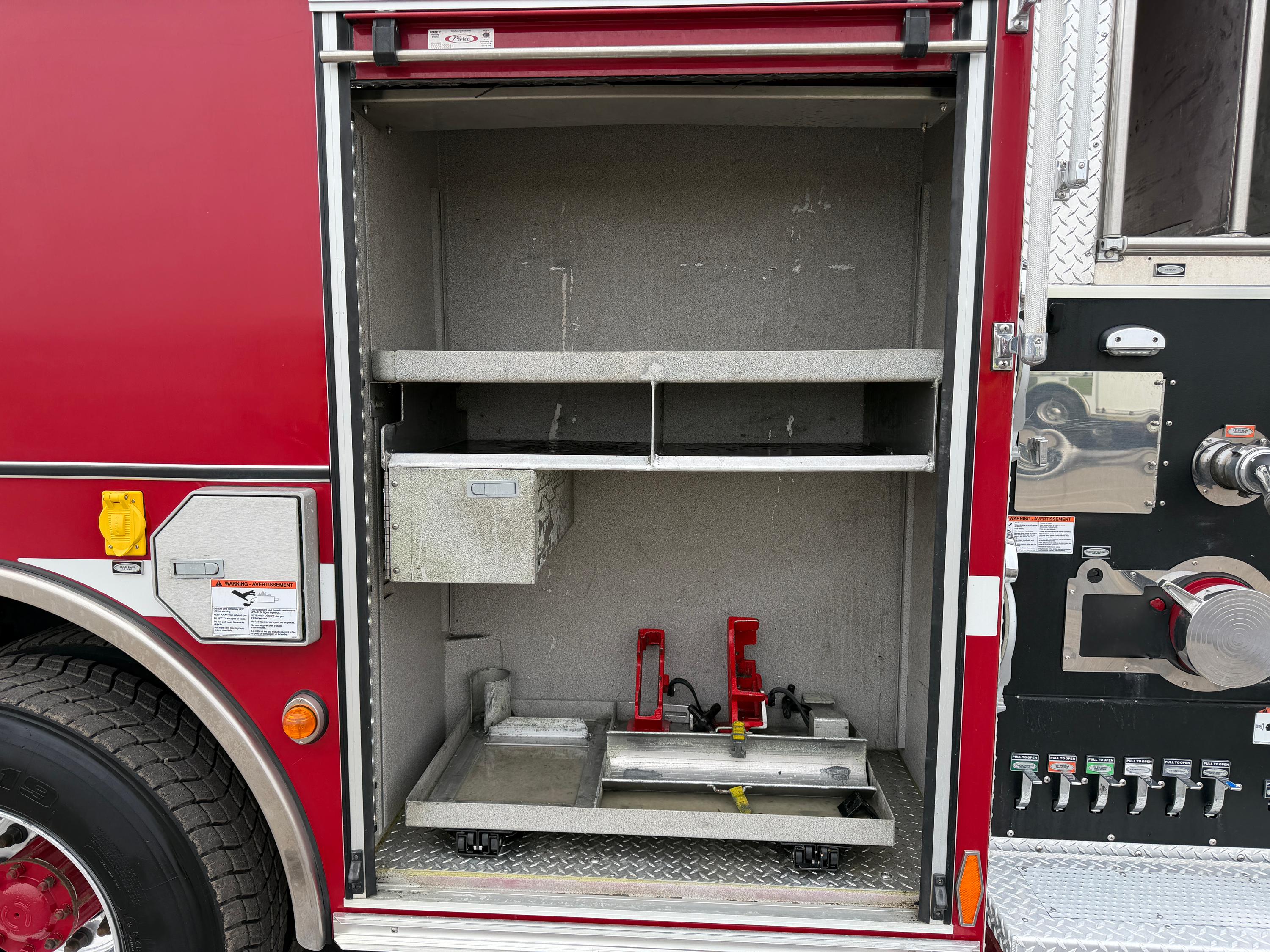 2018 Pierce ARROW XT 75' Aerial - image 14