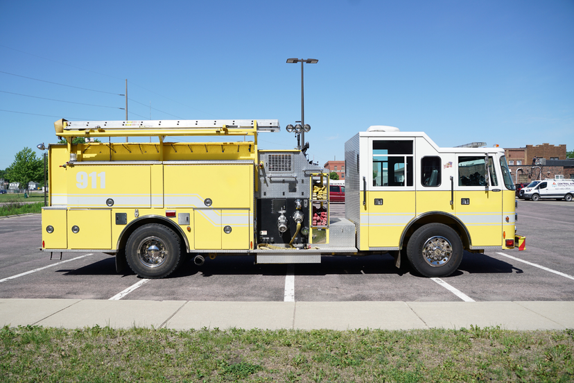 1995 Pierce Saber Pumper — photo 3