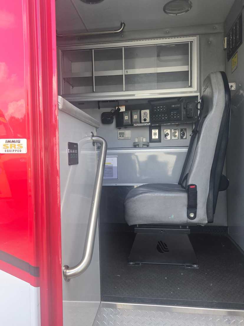 2015 Freightliner M2 107 Type I Ambulance — photo 7