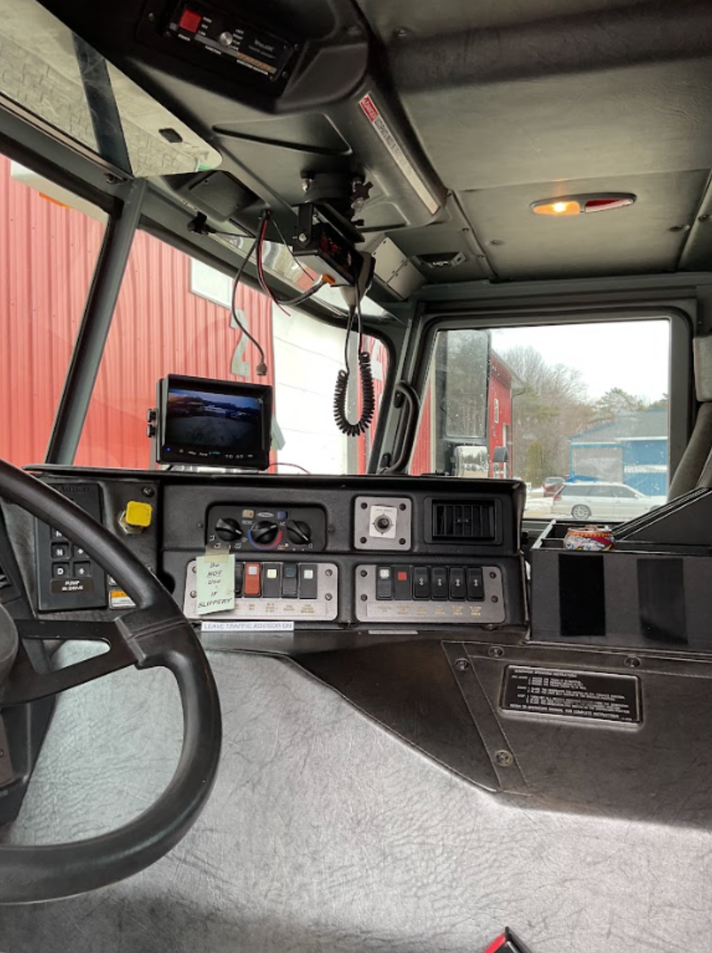 2003 Pierce Tilt Cab Pumper - image 59