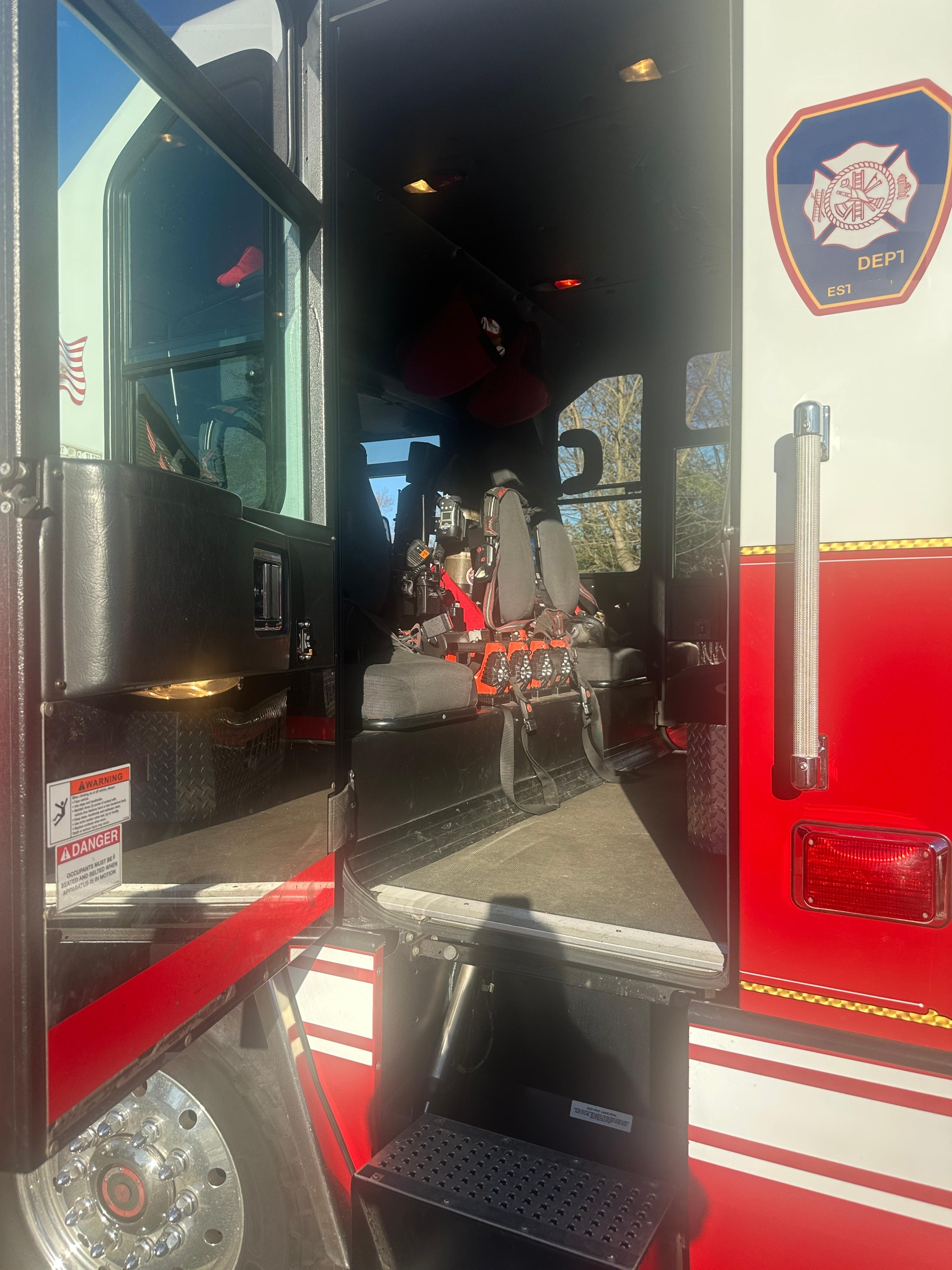 2007 Pierce Quantum Pumper - image 8