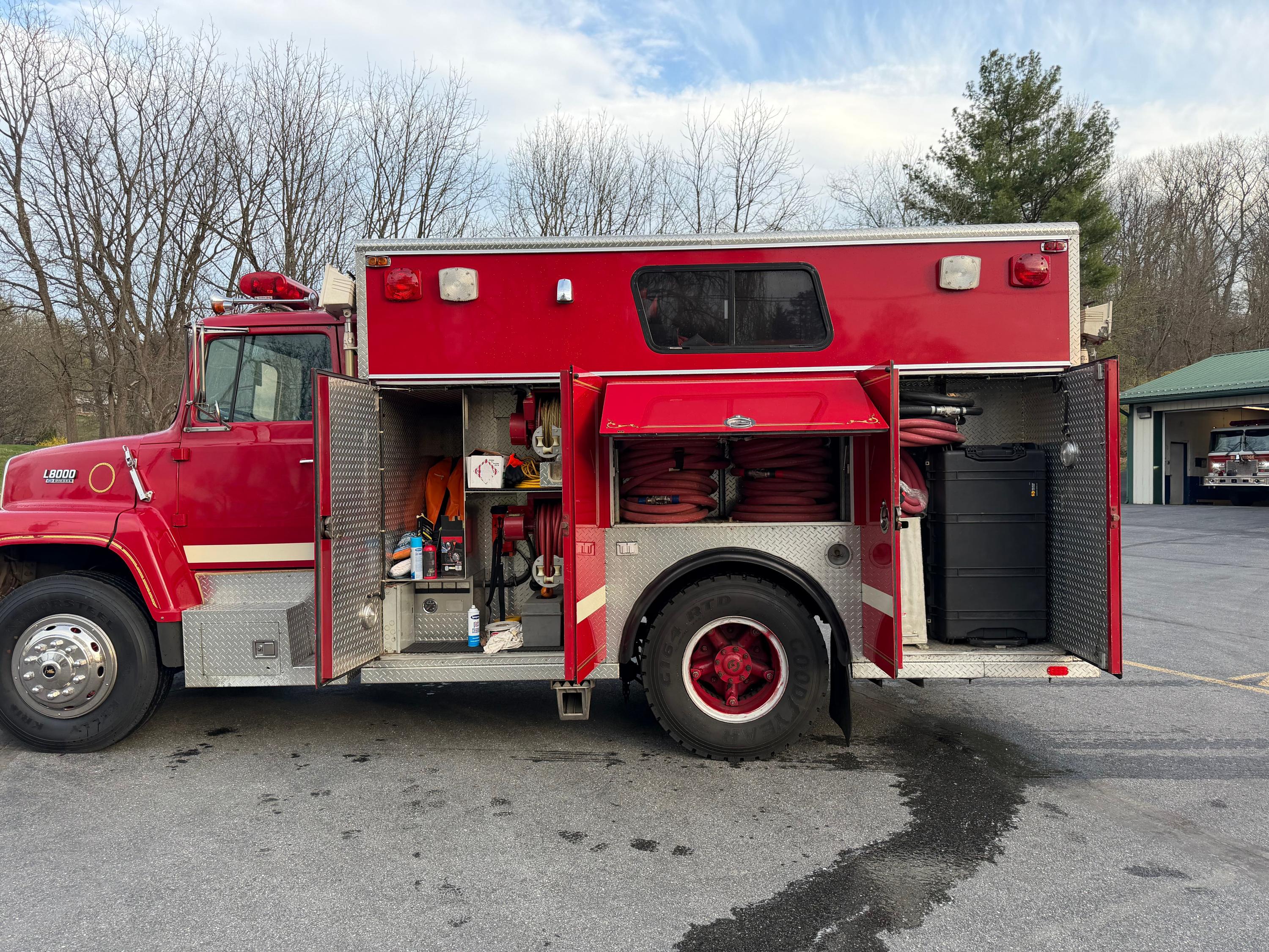 1987 Saulsbury Ford Light Rescue - image 7