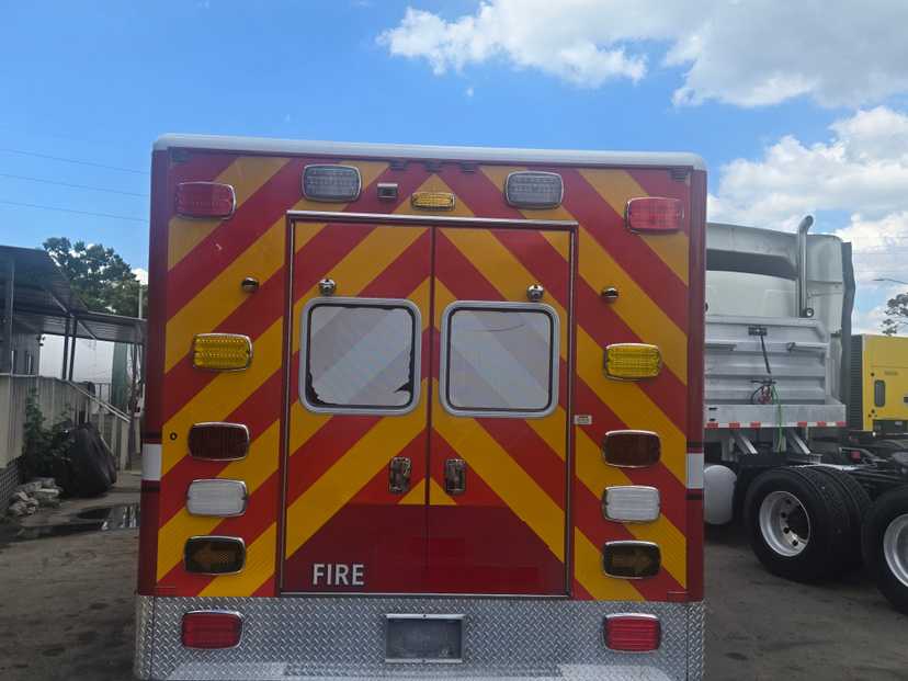 2015 Freightliner M2 107 Type I Ambulance — photo 4