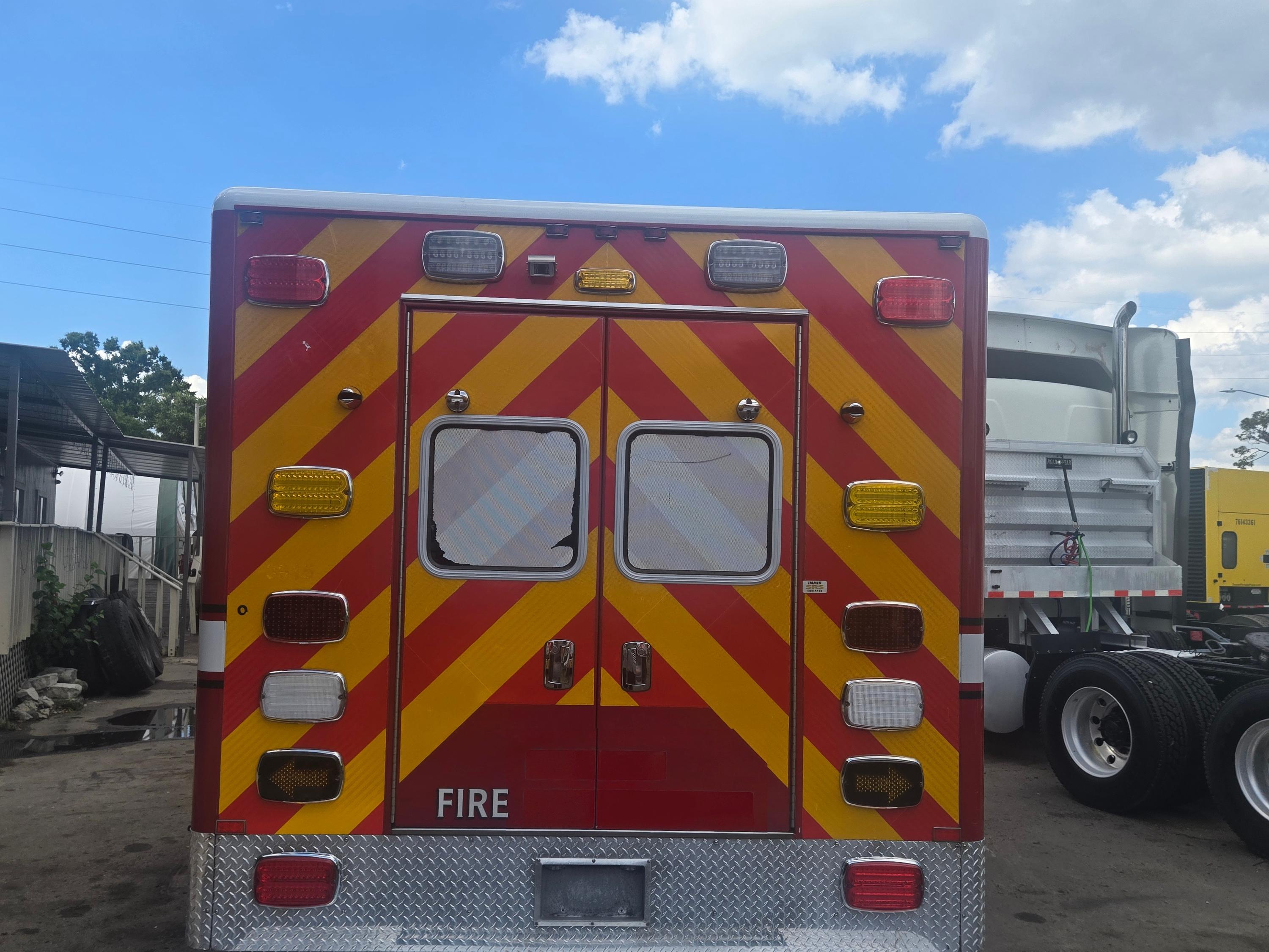 2015 Freightliner M2 107 Type I Ambulance - image 4