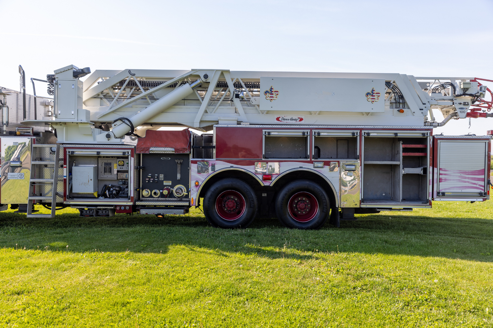 2003 Pierce TL100 100' Quint - image 23