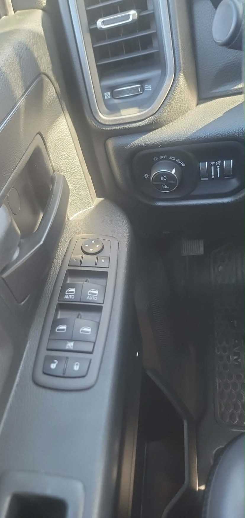 2020 Ram 2500 Command Unit — photo 7