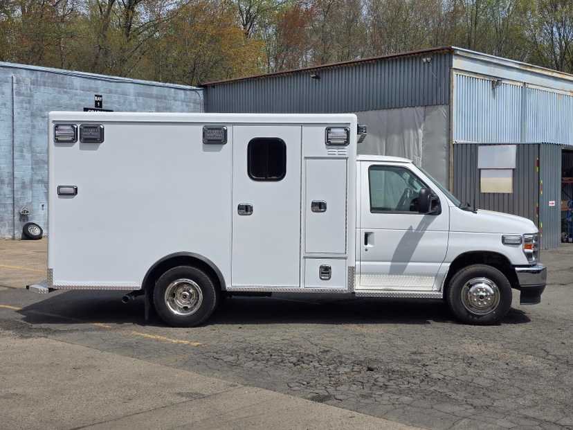 2025 AEV Ford Type III Ambulance — photo 5