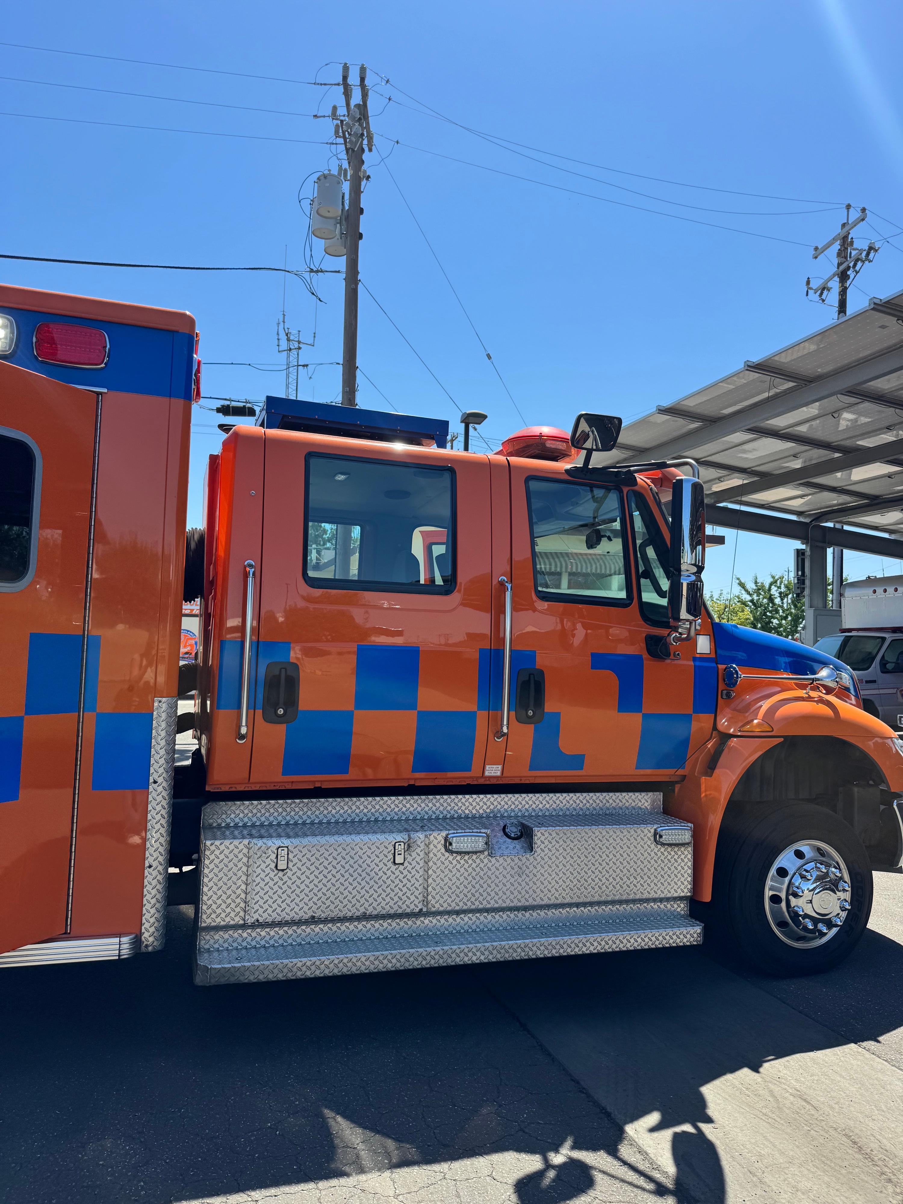 2016 International Type I Ambulance - image 2