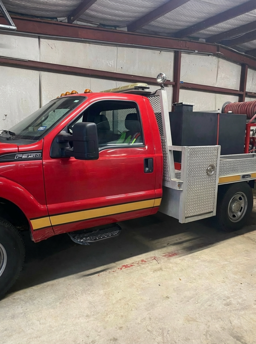 2014 Ford F-350 4x4 Brush Truck - image 2