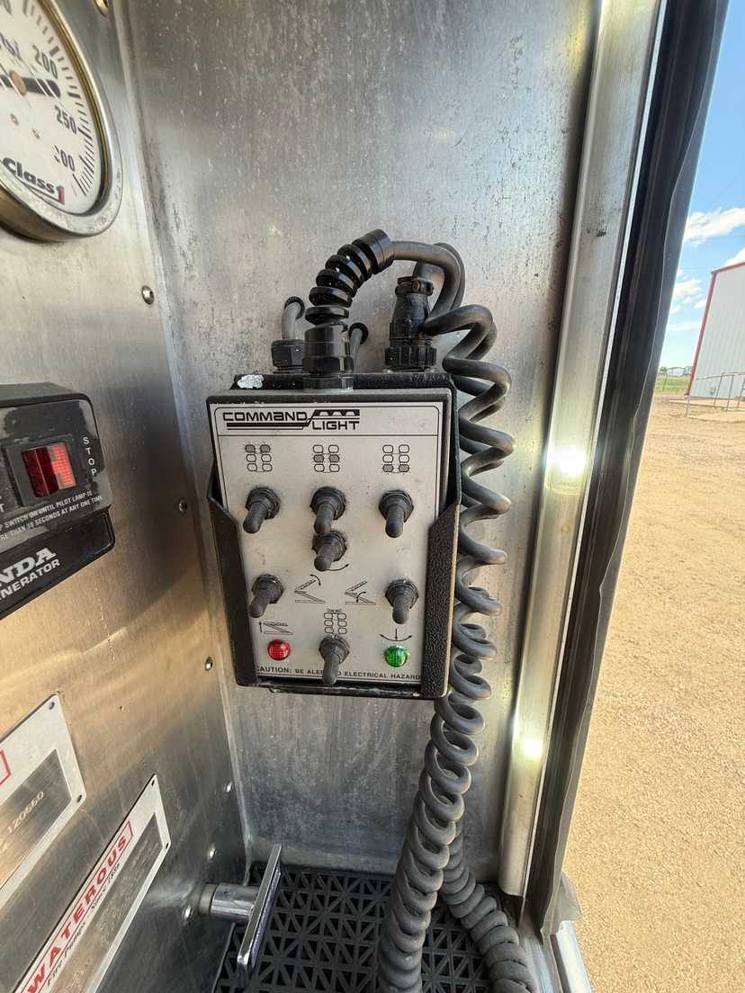 2005 Spartan Rescue Pumper — photo 8