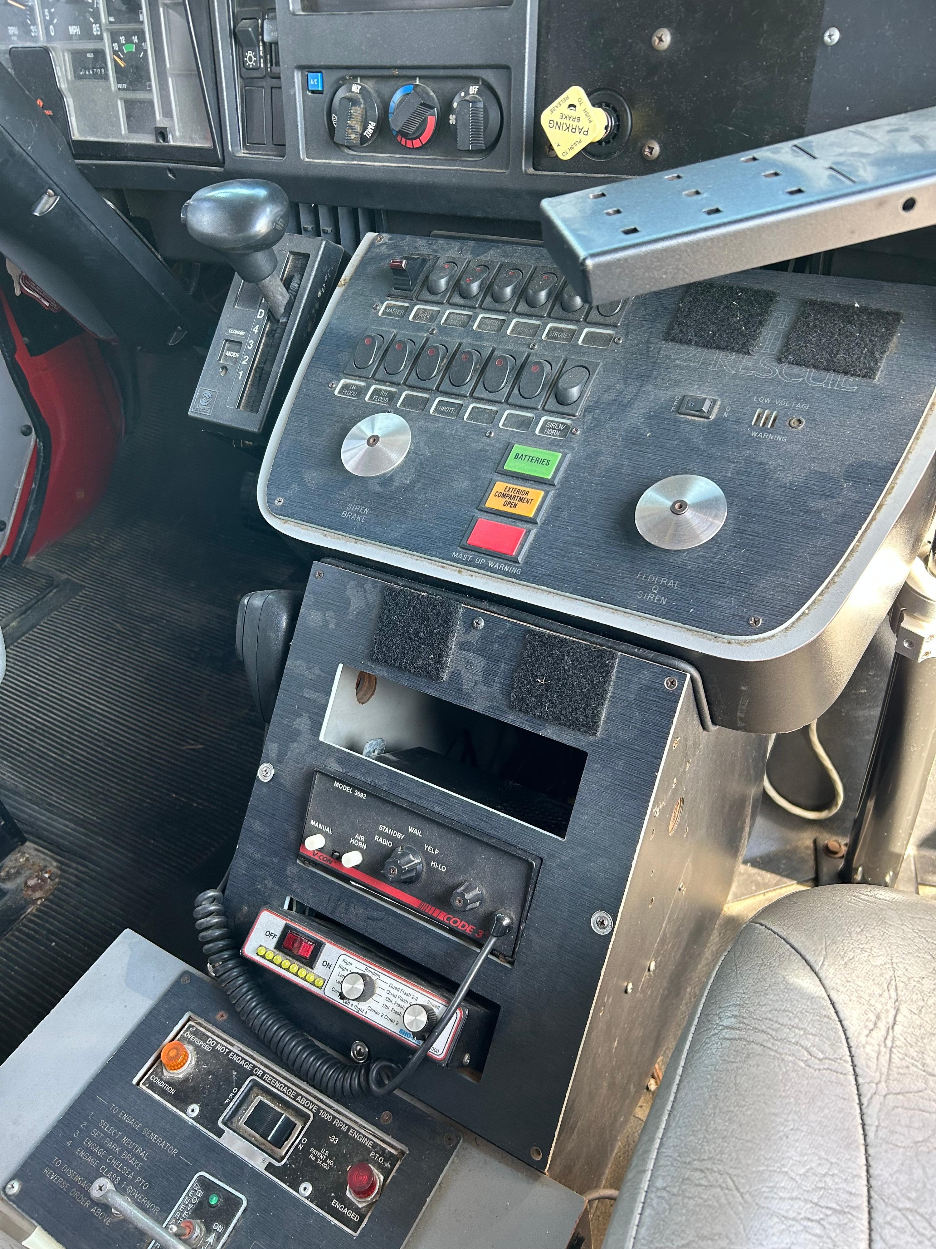 1995 American International Heavy Rescue - image 16
