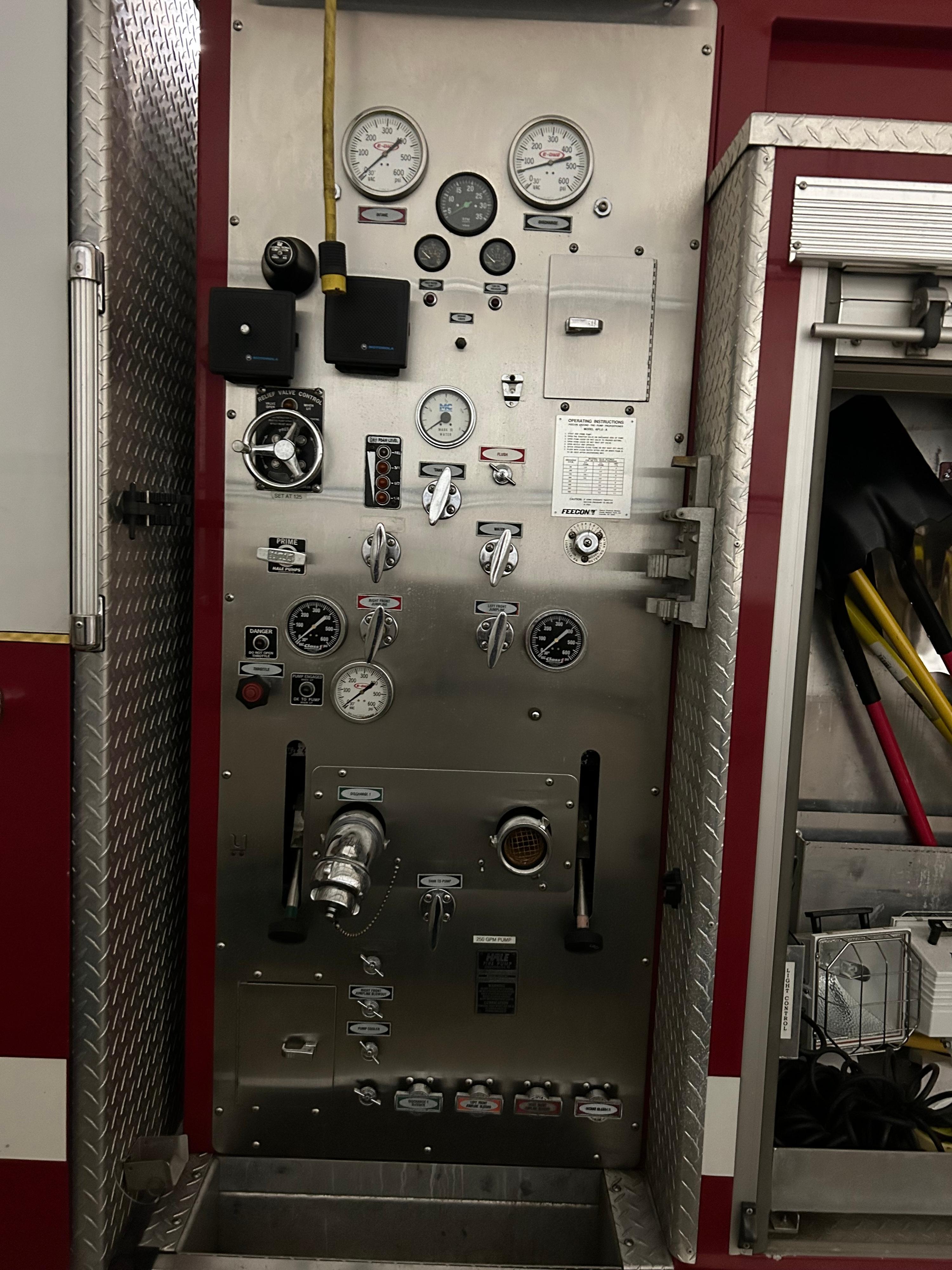 1995 E-One Protector Light Rescue - image 11