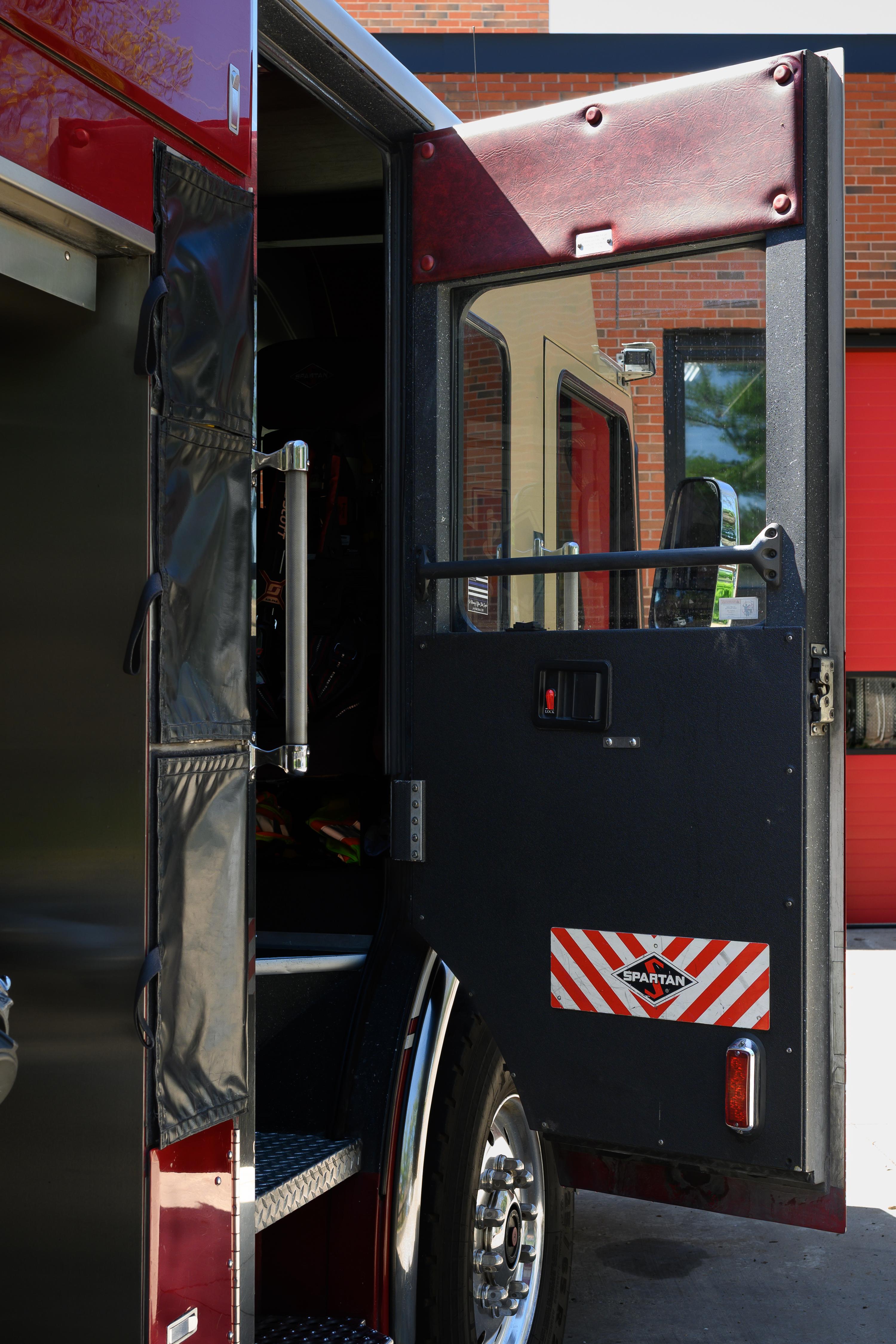 2009 Crimson Spartan Rescue Pumper - image 142