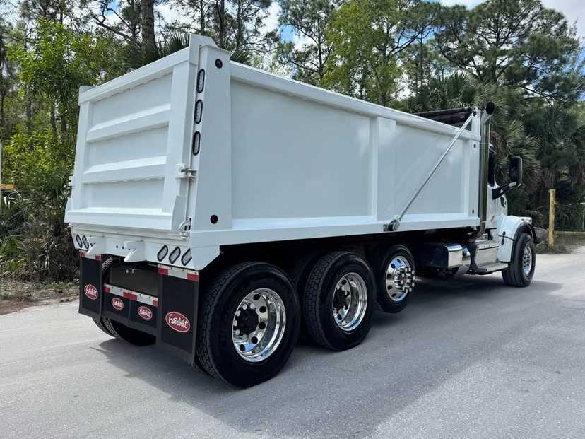 2019 Peterbilt 567 Dump Truck — photo 6