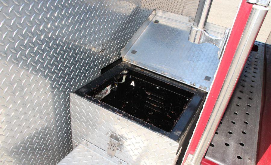 1998 Pierce Quantum Pumper - image 29