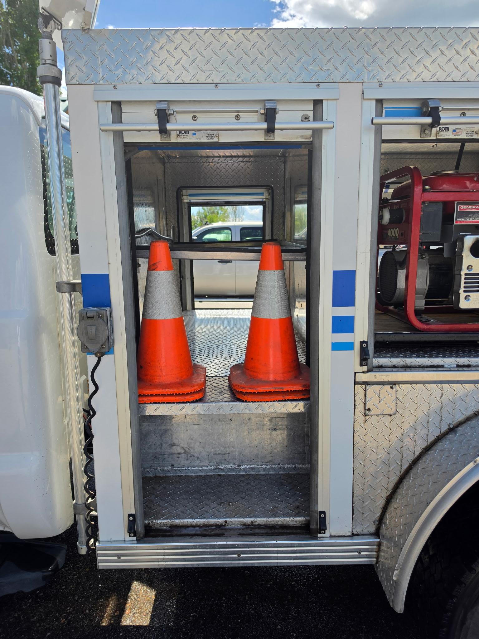 2008 Ford 4x4 Light Rescue - image 19