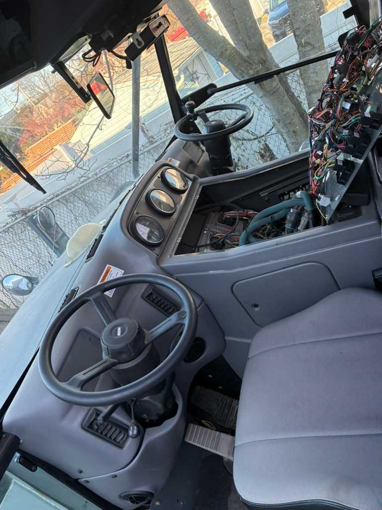 2011 Elgin Pelican HD Sweeper — photo 6