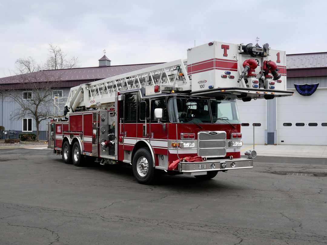 2008 Pierce Arrow XT 100' Quint