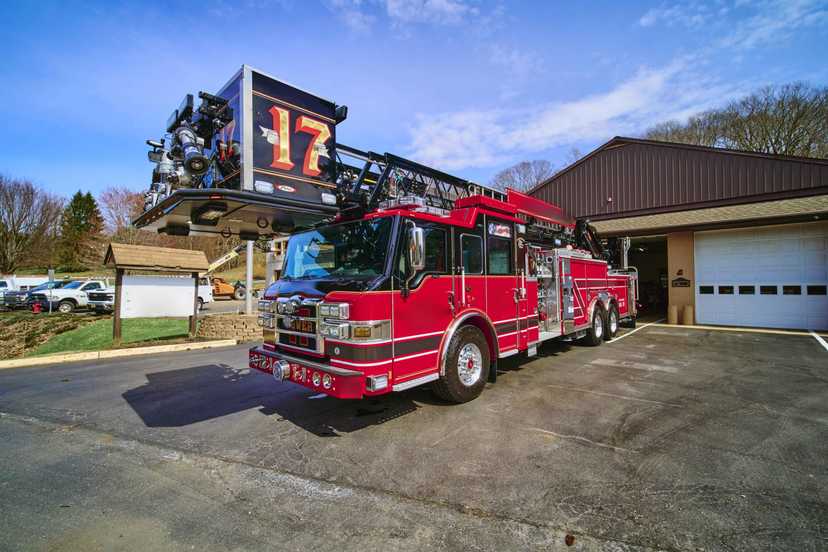 2014 Pierce Velocity 100' Quint