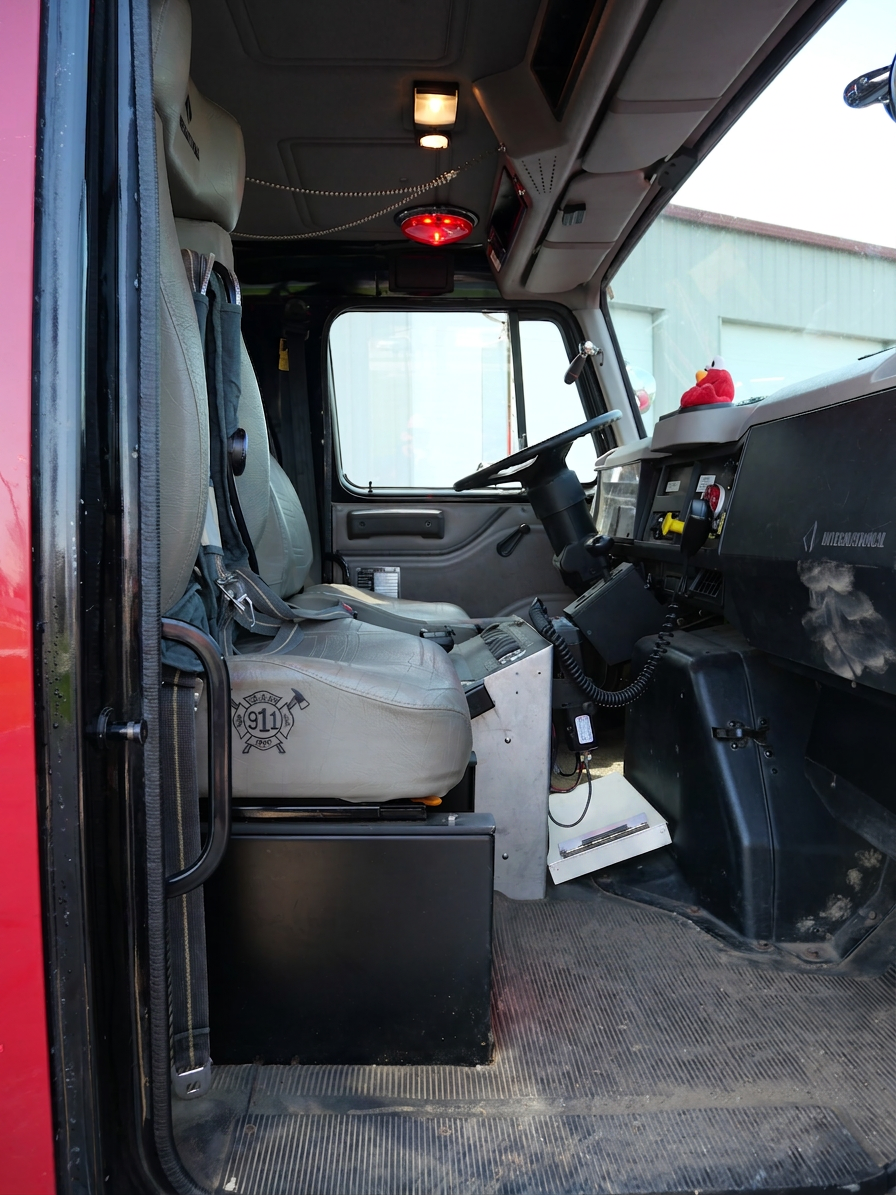 2000 E-One International Pumper - image 33