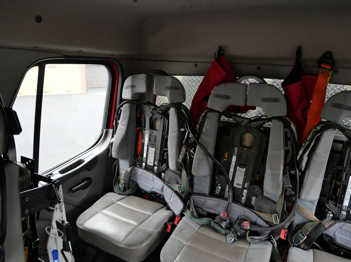 2015 4 Guys Freightliner Heavy Rescue - image 38