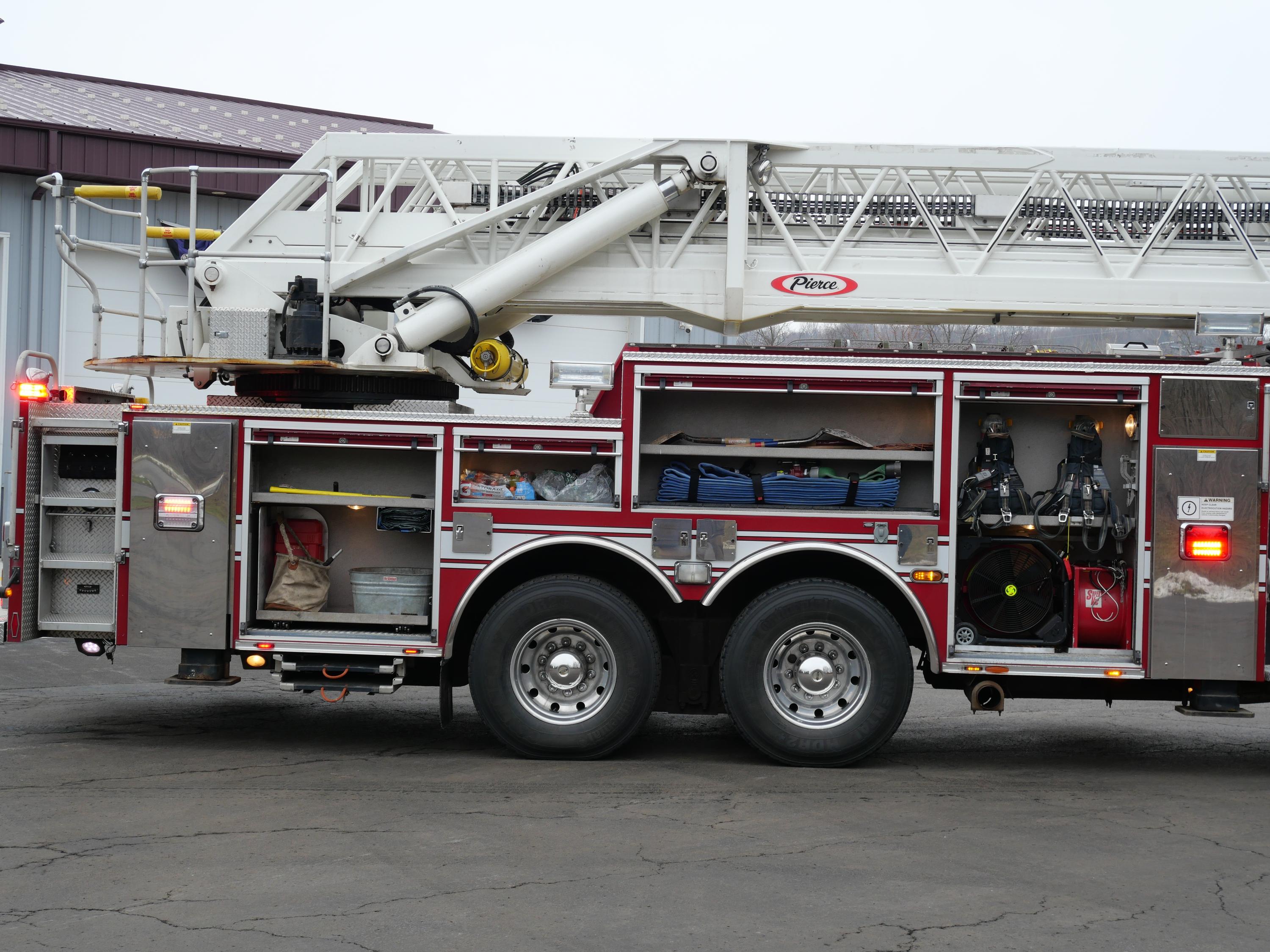 2008 Pierce Arrow XT 100' Quint - image 13