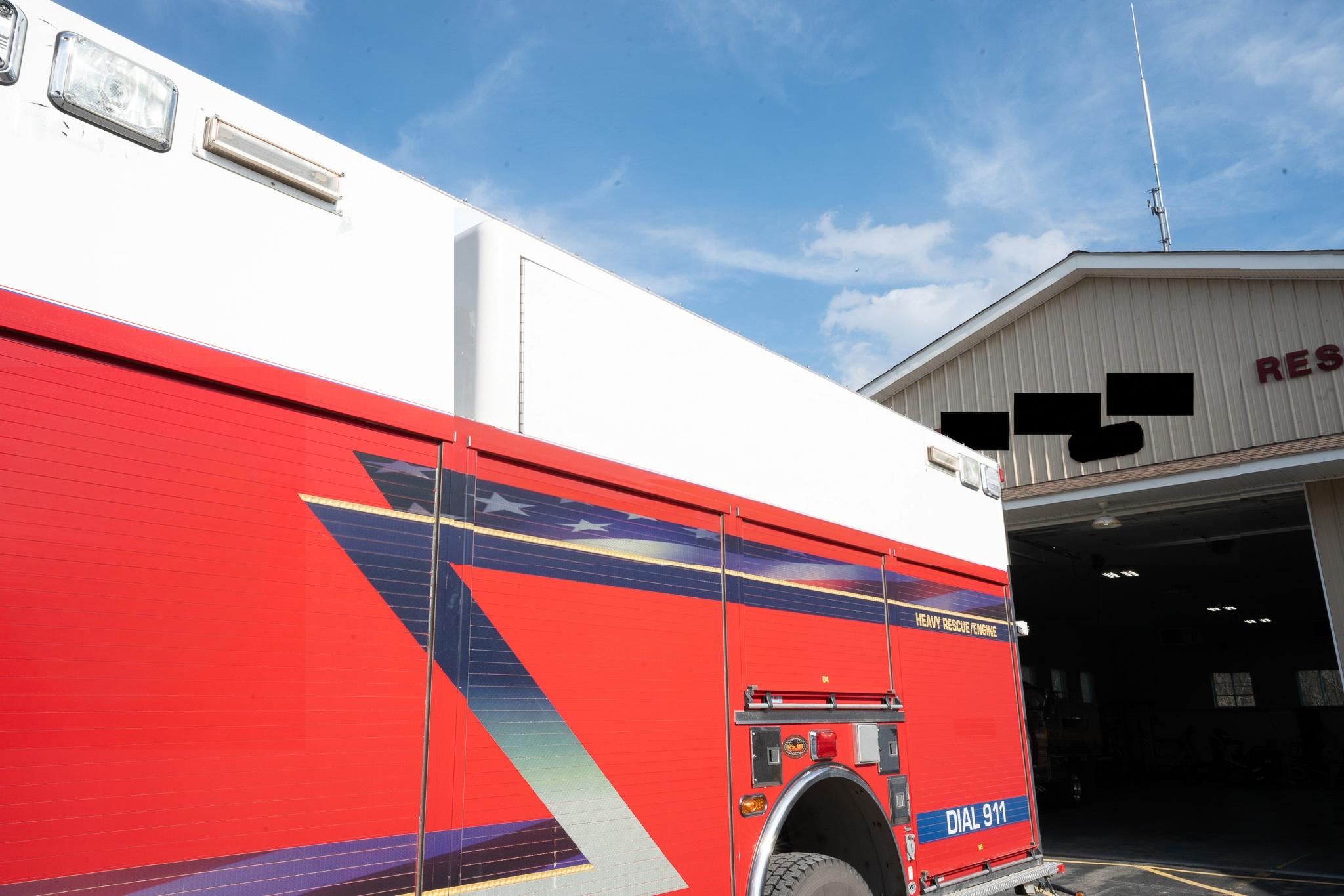 2009 KME Predator 4x4 Heavy Rescue - image 104