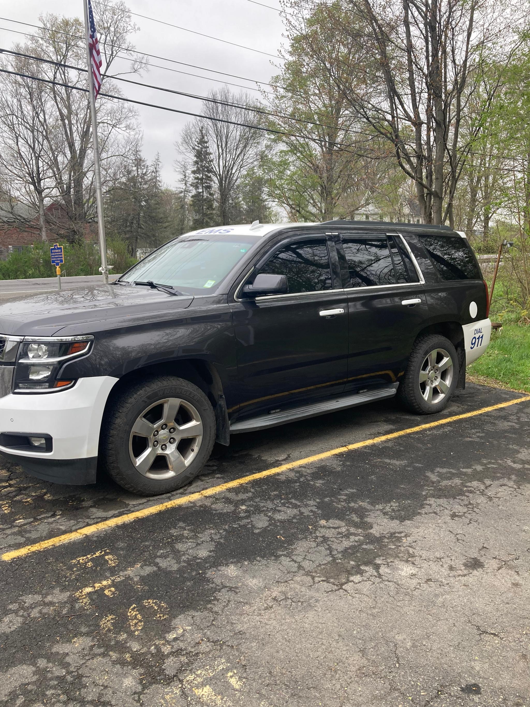 2015 Chevrolet Tahoe 4x4 Command Unit - image 1