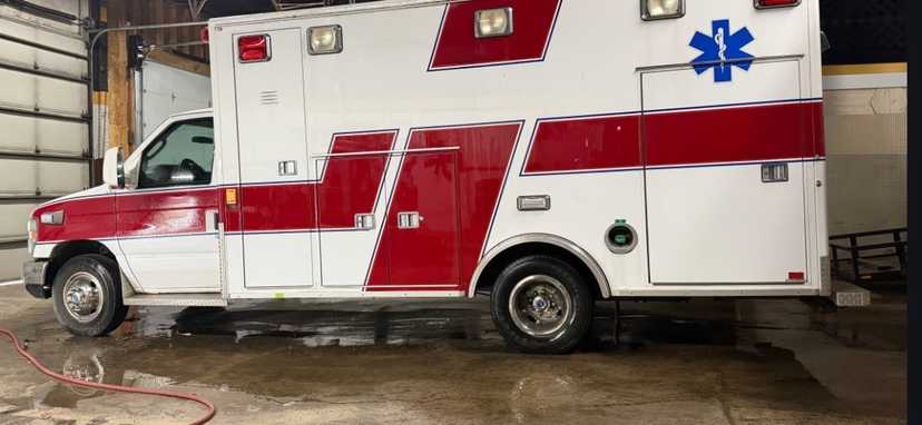 2009 Road Rescue Ford Type III Ambulance — photo 7