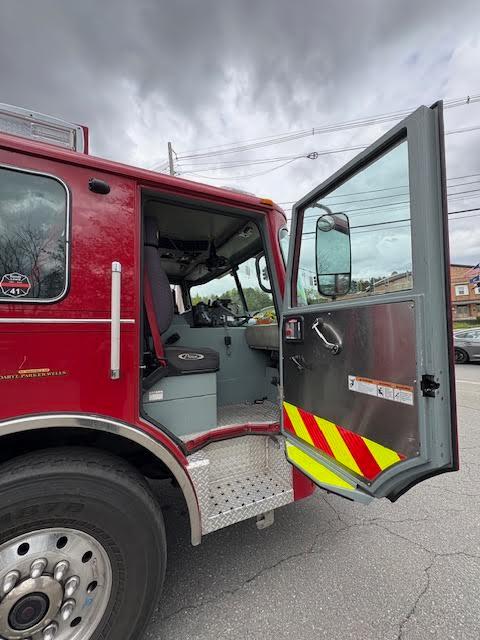 2014 Pierce Saber Pumper - image 35